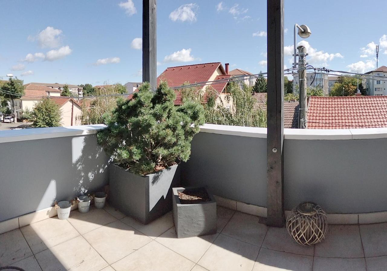 Apartament De Lux Cu Terasa Apartamento Timisoara Exterior foto