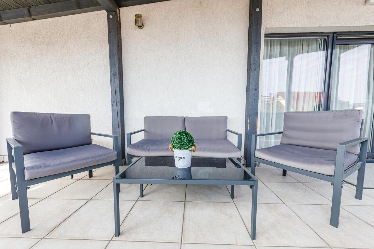 Apartament De Lux Cu Terasa Apartamento Timisoara Exterior foto